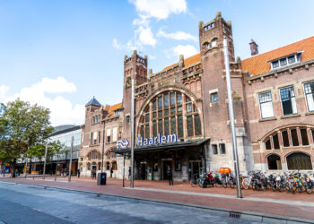 Alleen winkels op begane grond en eerste etage V&D pand