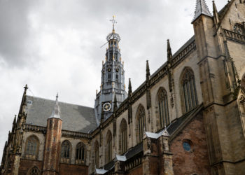 Alleen winkels op begane grond en eerste etage V&D pand