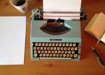 Nagenieten van carnaval met schrijver Henny Hofsté