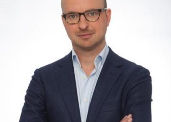 NOS correspondent Tim de Wit praat je bij over de corona-situatie in het Verenigd Koninkrijk