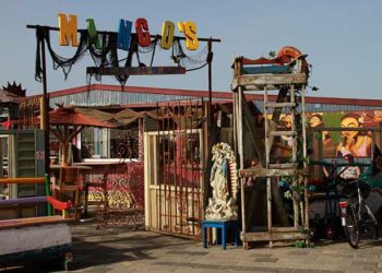 Albert de Gelder gaat op bezoek bij de eigenaar van Mango’s Beachclub