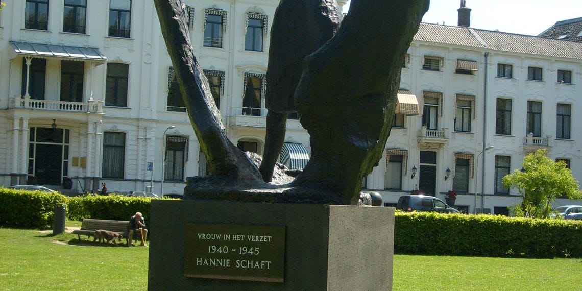 Volg de herdenking op de Dreef hier live