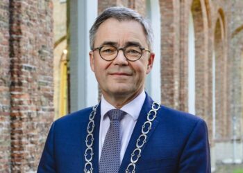 Burgemeester Jos Wienen vertelt over het gesprek dat hij voerde met buurtbewoners van de Vrijheidsweg