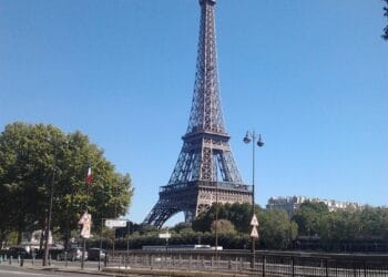 Luister terug en test je Franse leenwoordenkennis in de Tête á Test