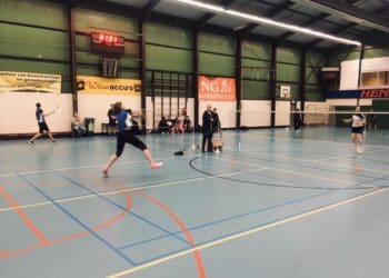 Badmintonclub Olympia in zwaar weer en zoekt leden.