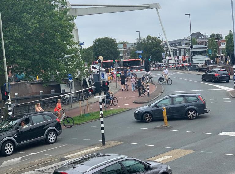 Storing aan de slagbomen Langebrug