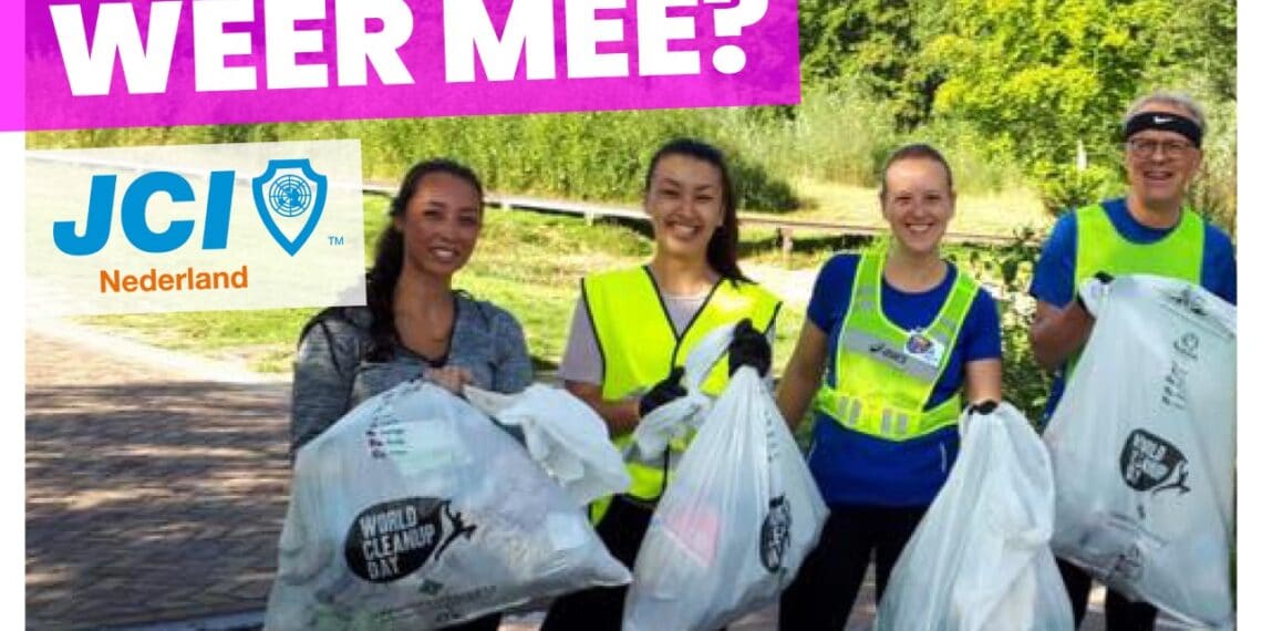 Gewapend met prikkers Haarlem weer opruimen op World Cleanup Day