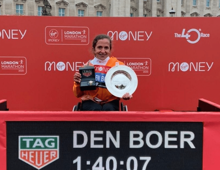 Haarlemse rolstoelracer wint marathon in Londen en mag naar Paralympische spelen in Tokyo