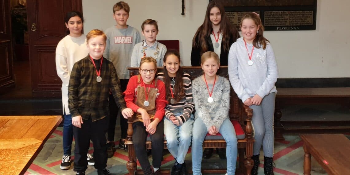 Haarlemse kinderburgemeester reikt eerste kinderlintjes uit