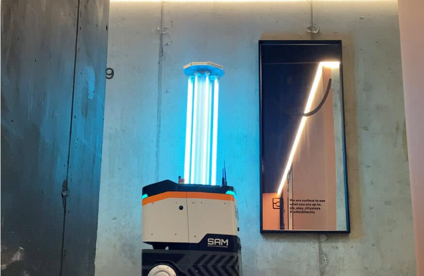 Beverwijkse Bazaar zet Robot SAM in de strijd tegen het coronavirus