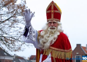 Sinterklaas tijdens de intocht in Haarlem