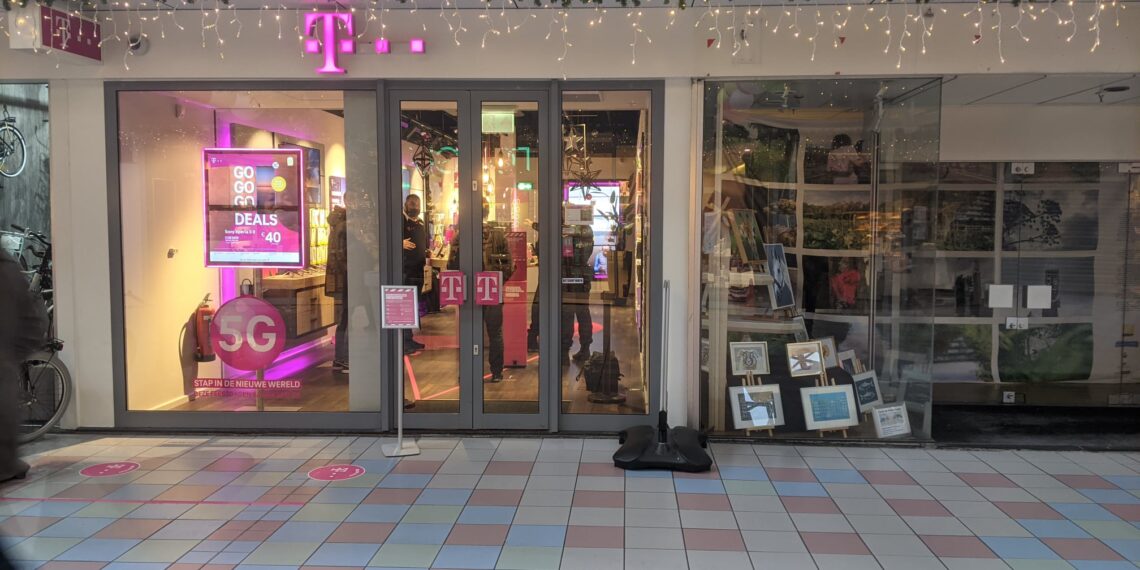 Overval op winkel T-Mobile in Schalkwijk