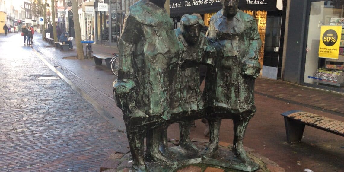 Beeldhouwer Kees Verkade overleden