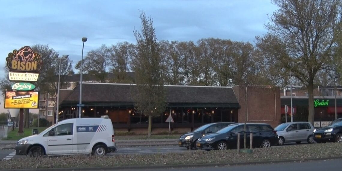 Plannen voor supermarkt op plek Bison Bowling in Haarlem-Noord weer uit de ijskast