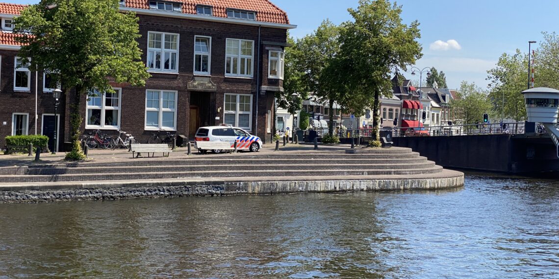 Alcoholverbod op ‘apenrots’ bij Verfrollerbrug vanwege overlast