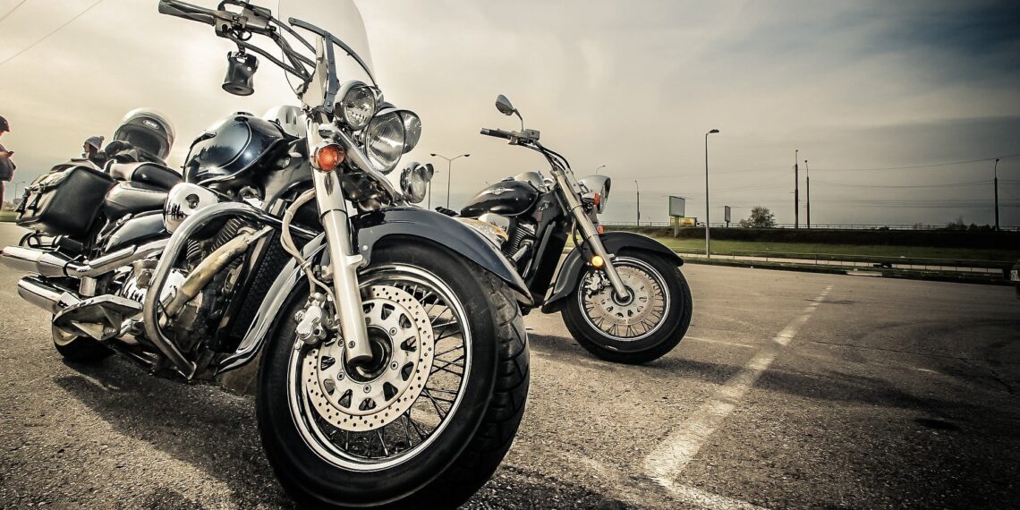 Burgemeester Roest over de geluidsoverlast van motoren in Bloemendaal