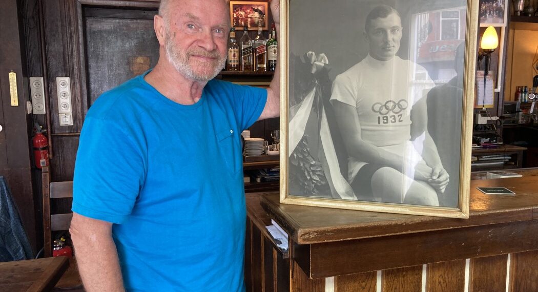 Voor één dag ‘Café Lavreysen’, met gouden plak herleeft stukje Haarlemse sporthistorie