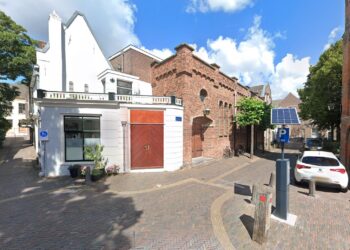 Theater de Liefde gaat zaal Theo Maassen toch vullen ondanks optreden gemeente