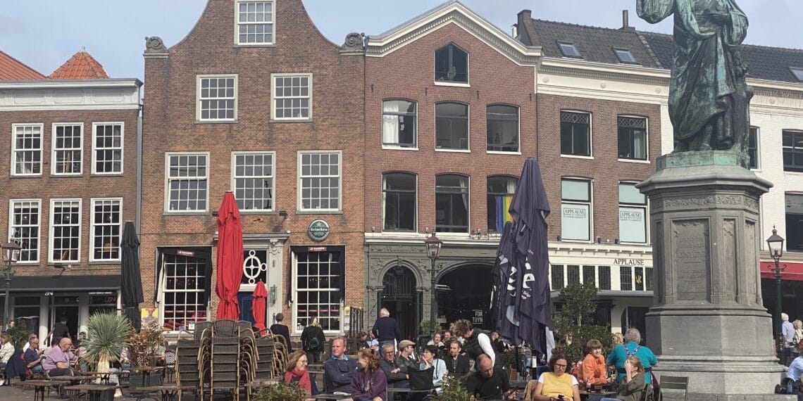 Haarlemse horeca kampt met personeelstekort: “Ze zijn bij de GGD gaan werken”