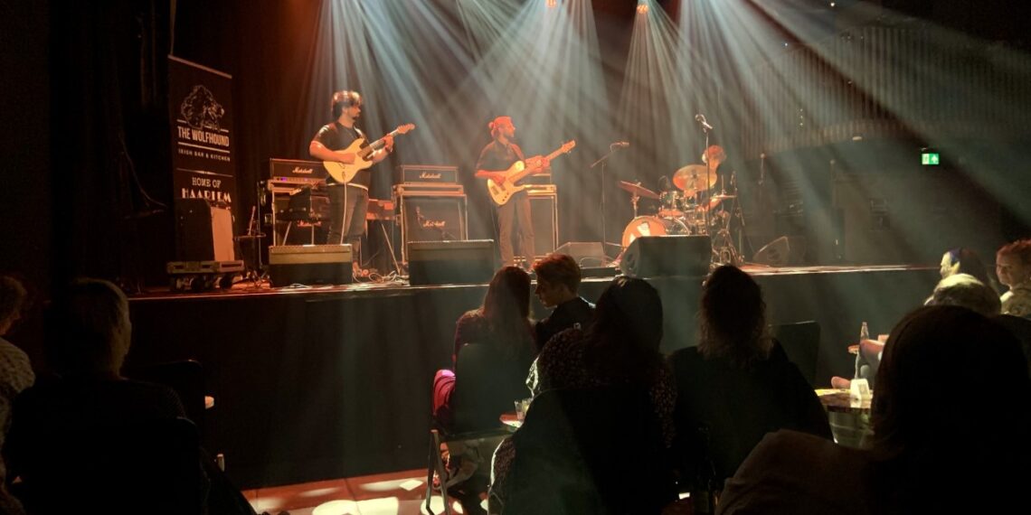 Lokaal talent tijdens Open Podium Haarlem: “Voor het eerst live optreden”