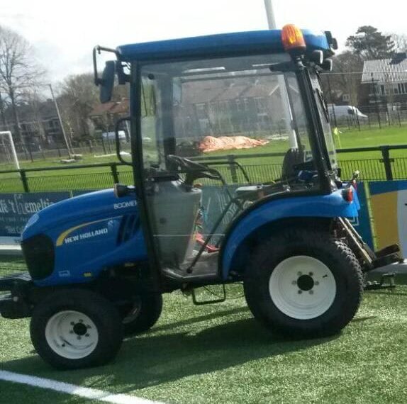 Trekker gestolen van Bloemendaalse voet-en softbalvereniging “We kunnen niet zonder”