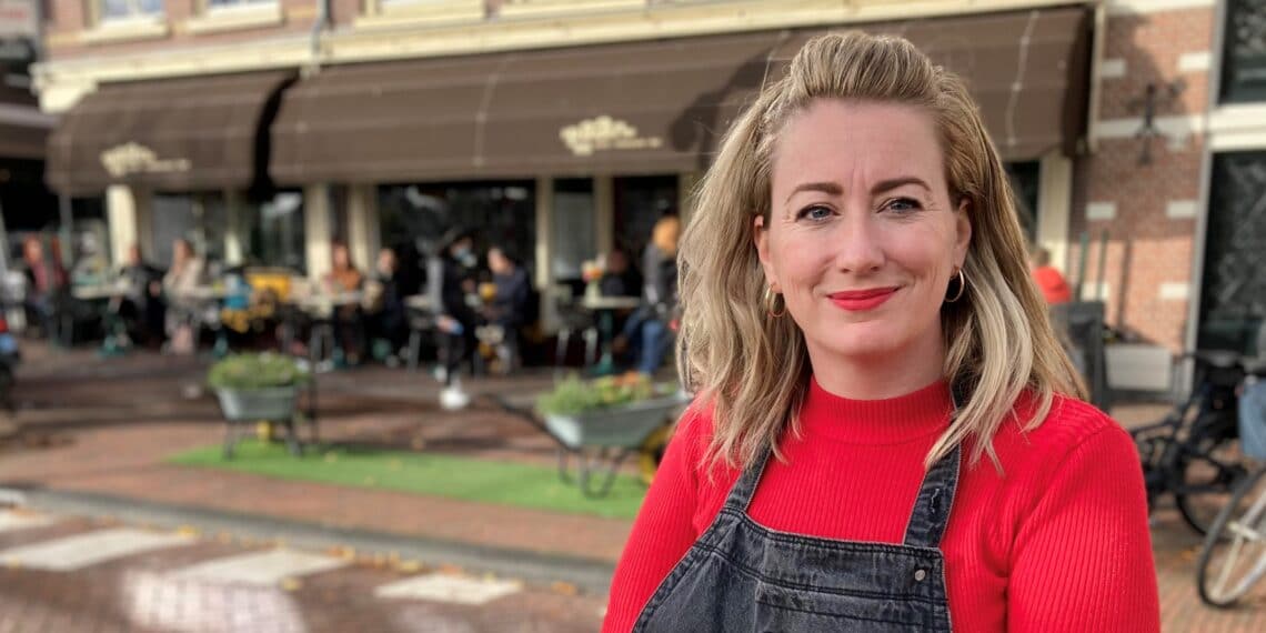 Haarlems café sluit terras vanwege check coronapas: “Ik wil niet in zo’n wereld leven”