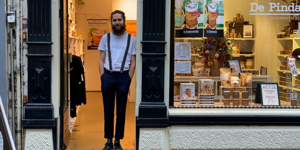 Lockdown aan, winkels weer dicht: maar oliebollen, gebak en pindakaas kan nog wel