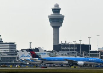 De perikelen rondom Schiphol: Milieunormen worden niet aan voldaan en verhoogde gezondheidsrisico’s worden genegeerd
