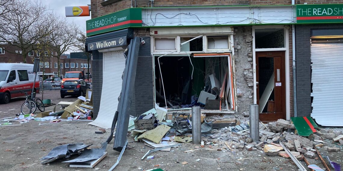 Ravage na plofkraak in Noord, verdachten gevlucht met scooter