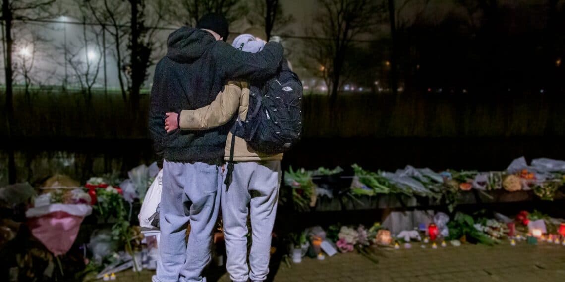 Kijk terug: herdenkingswandeling voor verongelukte Sam uit Overveen