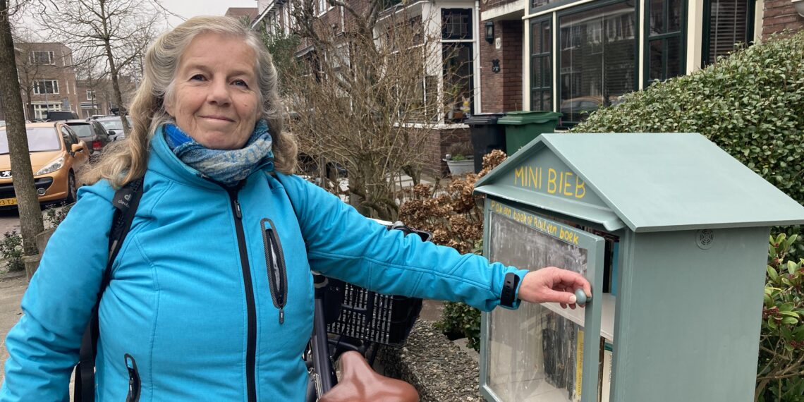 Elly ontdekt 125 minibiebs: “Andere mensen gaan winkelen, ik ga minibiebs lopen”