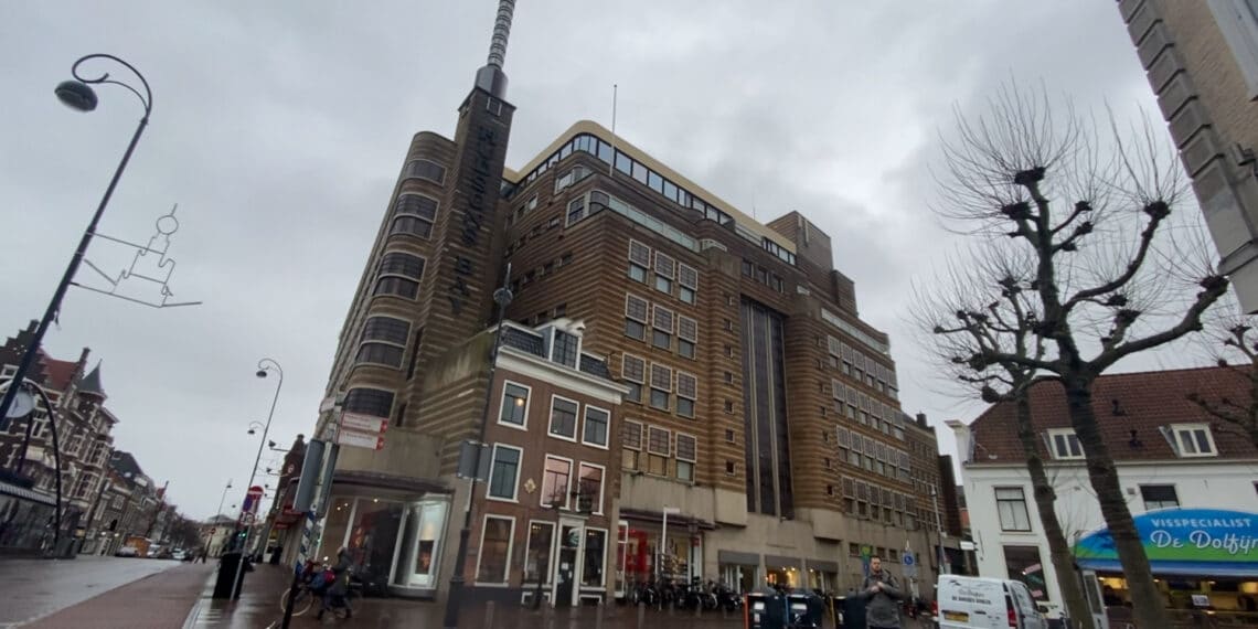 Niet iedereen blij met luxe appartementen in oud V&D-pand: “Liever een zwembad”