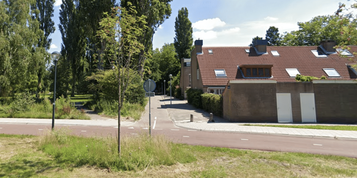 Politie zoekt onbekende man die vrouw belaagde in Europawijk