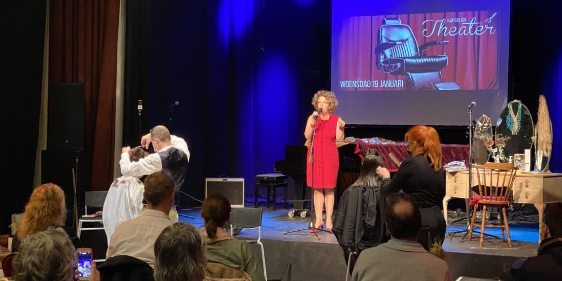 Theater de Liefde omgetoverd tot kapsalon: “En dan ook nog leuke optredens”