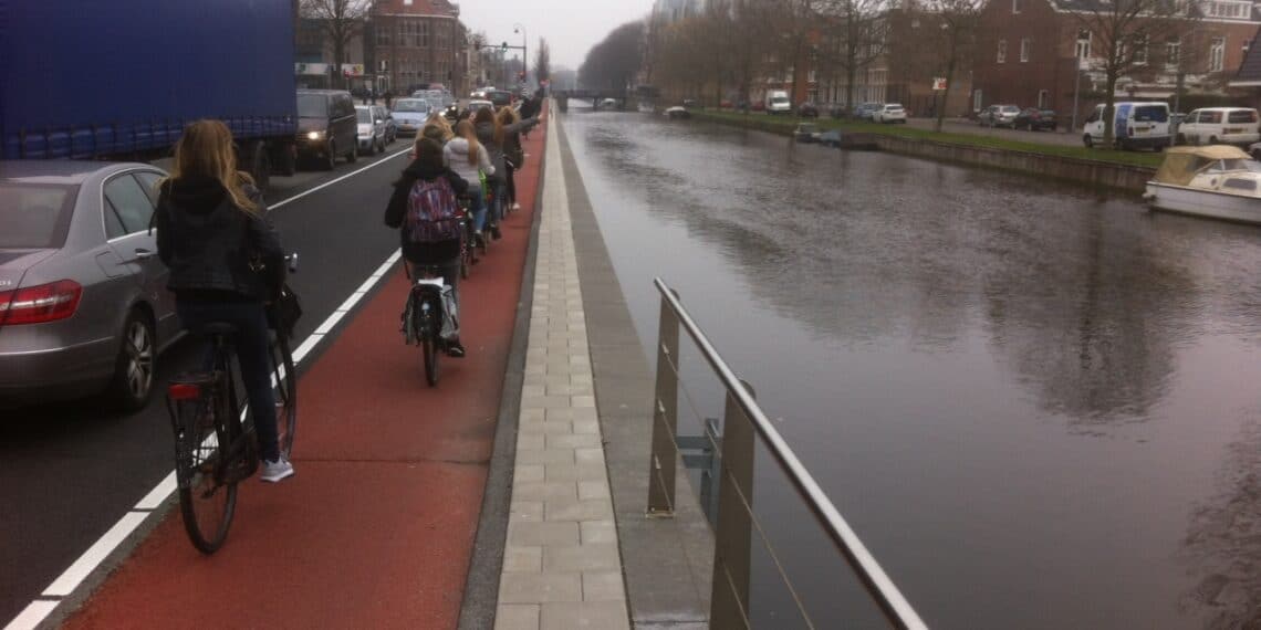 Gemeente gaat fietsveiligheid Leidsevaart onderzoeken na dood 17-jarige Sam