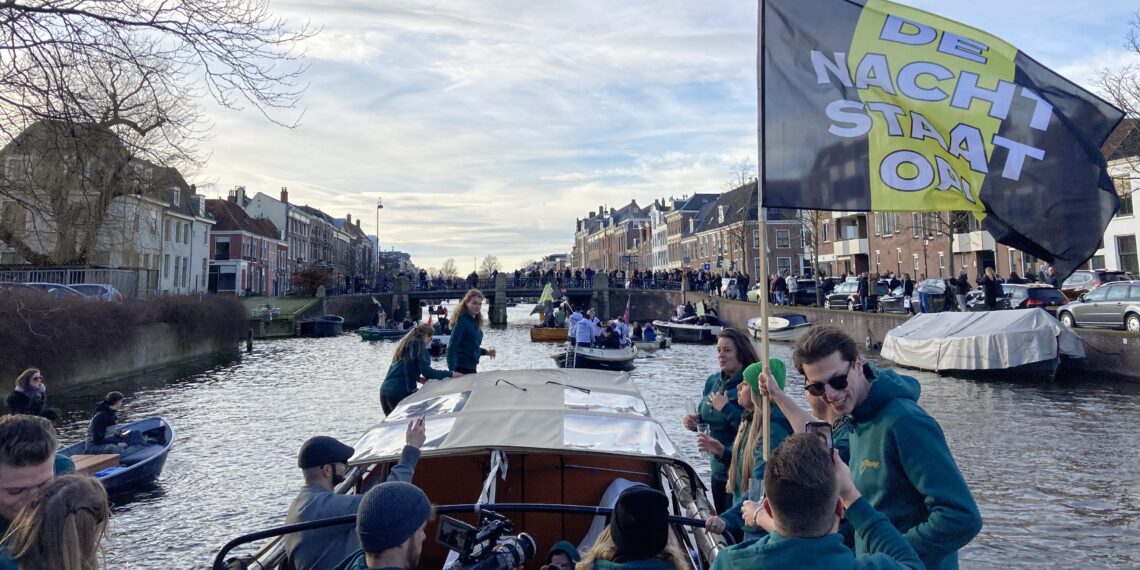 Honderden Haarlemmers in actie voor snelle opening nachthoreca