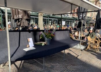 Eerbetoon aan plotseling overleden marktman die ruim 25 jaar op Botermarkt stond