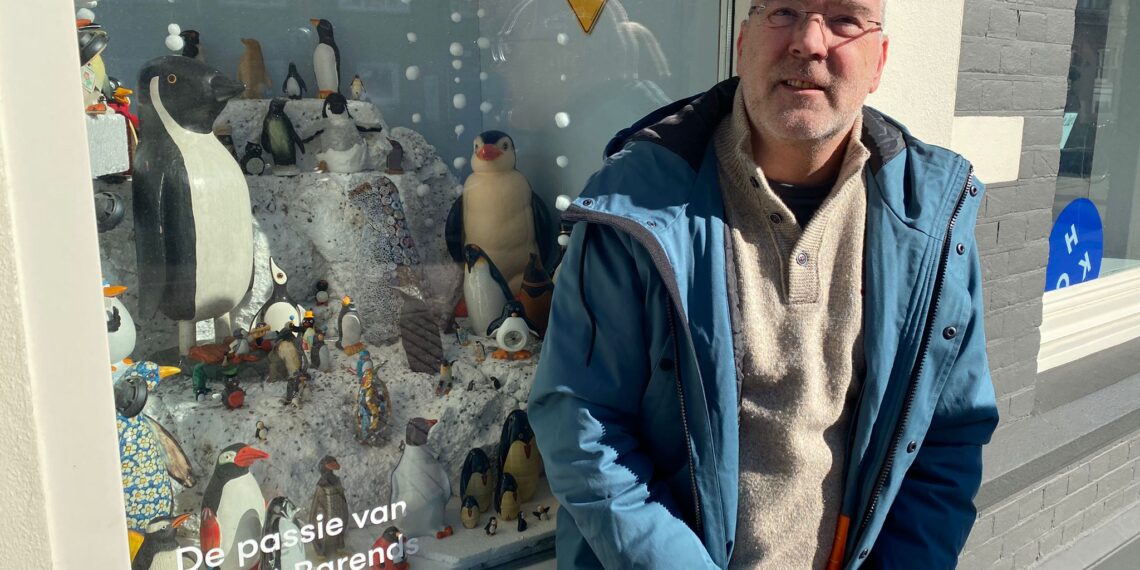 Pinguïnverzameling in Kleinste Museum Haarlem: “Mooiste exemplaar thuis is skelet”