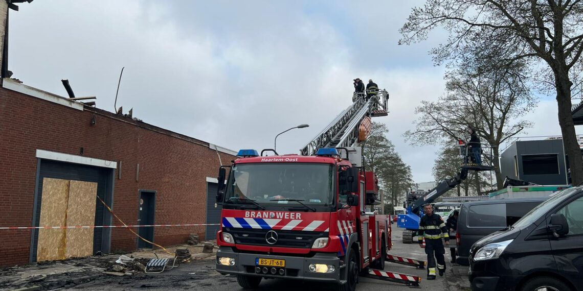 Hennepplantage aangetroffen bij brand Waarderpolder, verdachte aangehouden