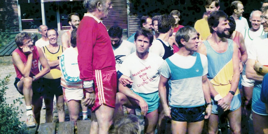 Hardloopgroep de Bappers viert 70-jarig jubileum: “Jan (84) rent nog steeds voorop”