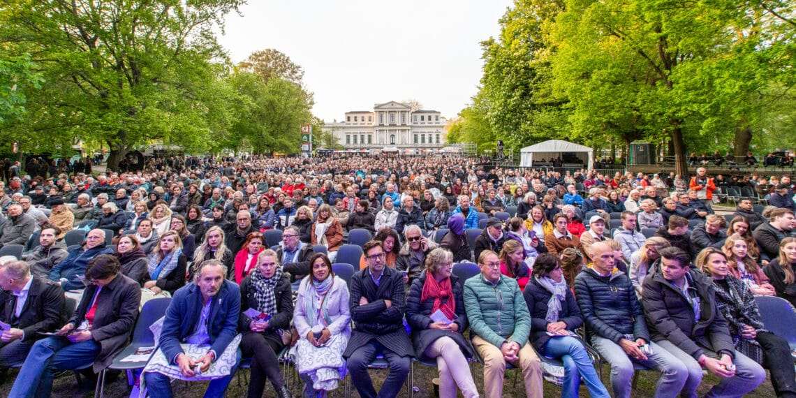 Luister terug: Haarlem herdenkt slachtoffers oorlogsgeweld