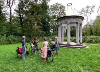 Fiets langs sporen van slavernij in Haarlem: ‘Er is ontzettend veel’