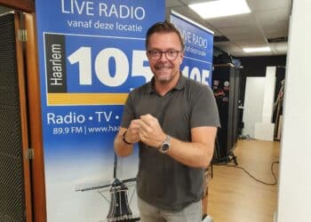 Mede-organisator Dick Kol deelt persoonlijk verhaal: “Swim to Fight Cancer inspireert deelnemers én publiek ‘om nooit op te geven en altijd te blijven vechten”