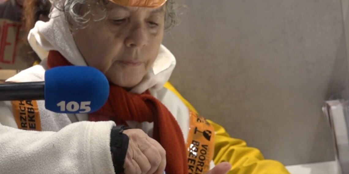 Protestklevers bij KFC Schalkwijk “Restaurant moet dicht”