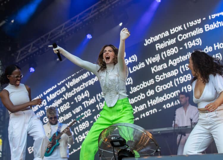Maan op Bevrijdingspop 2022 - Haarlem105 / Erwin Bartman