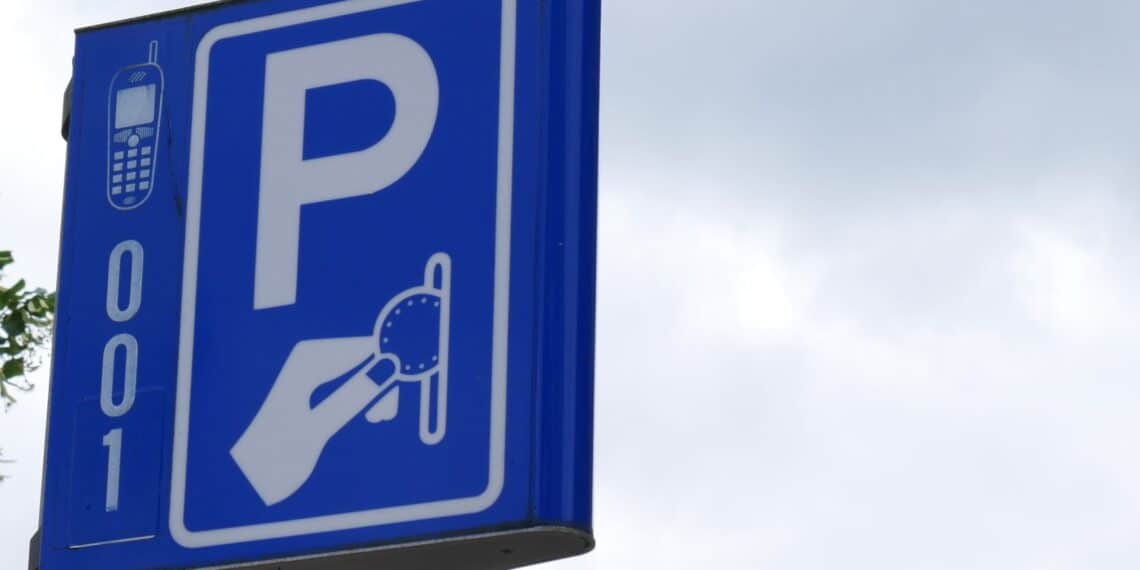 Wethouder Van Leeuwen over aanpassingen parkeerbeleid: “We moeten de auto nu echt een halt toeroepen”