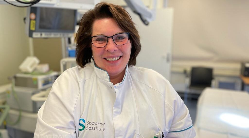 Staken tegen wil en dank: doktersassistent Györgyike is klaar met rennen en vliegen