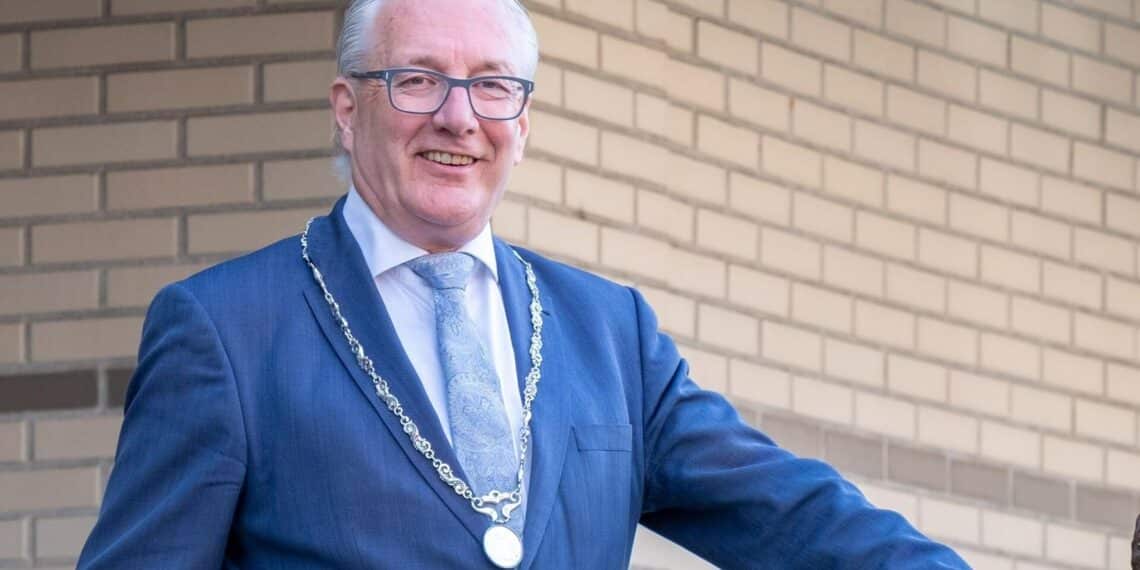 Oud burgemeester Heiloo over wat sollicitanten burgemeester Bloemendaal kunnen verwachten