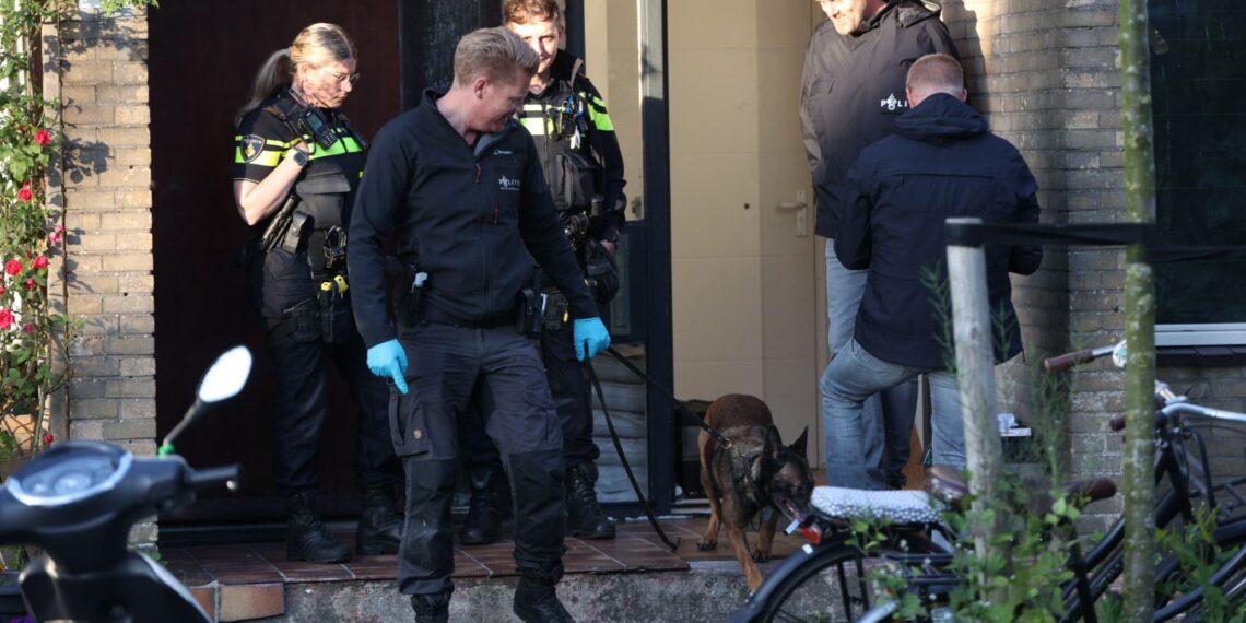 Zeer grote drugsvangst in Haarlemse woning: bewoners gearresteerd