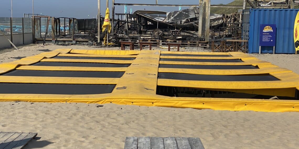 Duizenden euro’s schade bij Trampolinepark naast Bloomingdale: “Je ziet alles voor je ogen vernietigd worden”